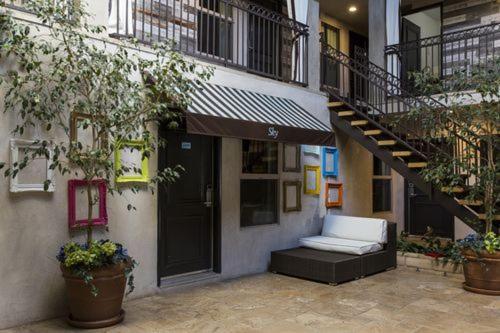L.a. Sky Boutique Hotel 3*