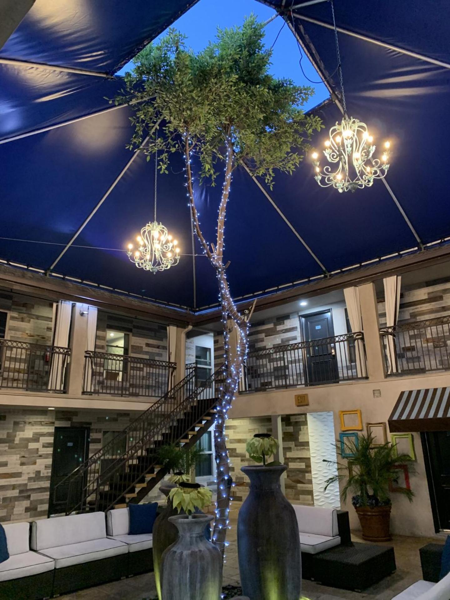 L.a. Sky Boutique Hotel